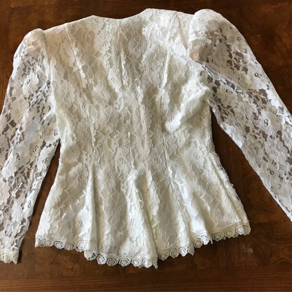 Vintage Women's White Lace Peplum Blouse - Picture 8 of 14